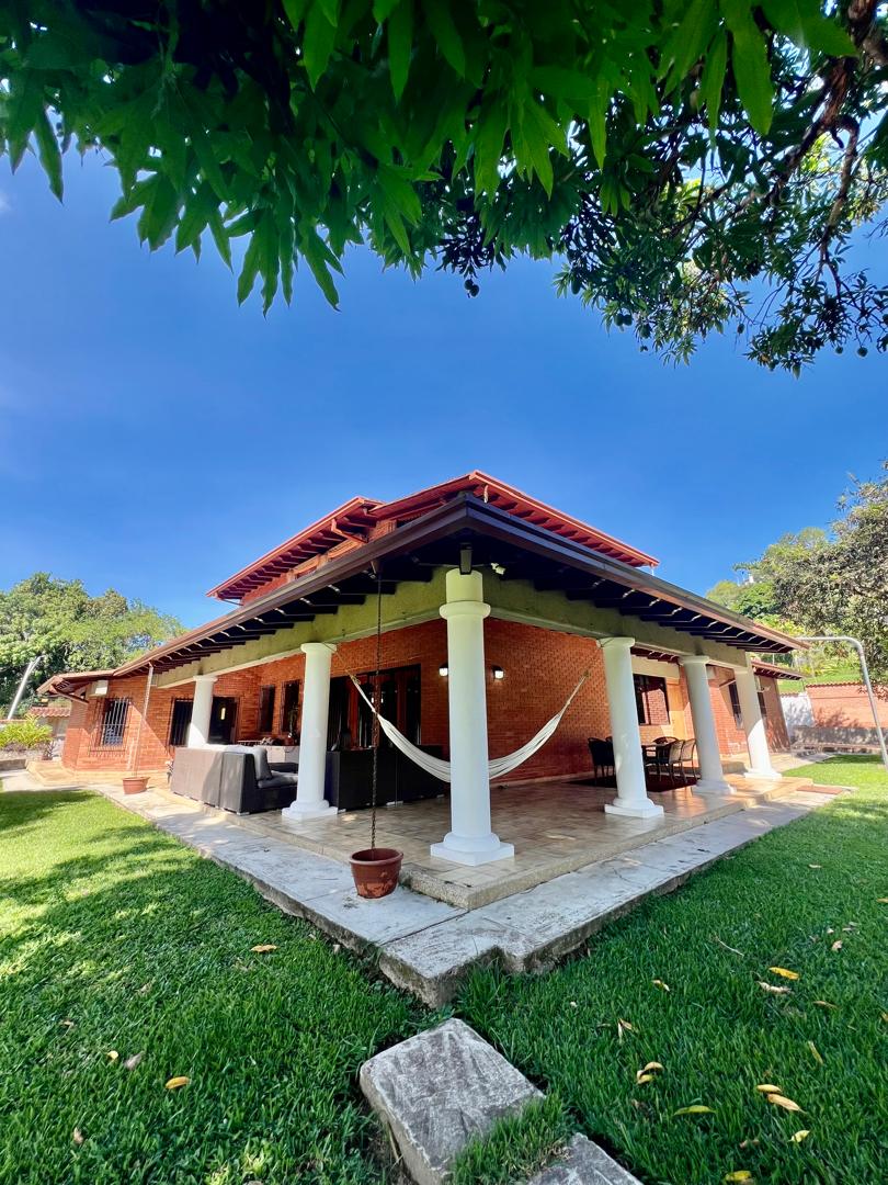 Espectacular Casa de 2.076M2