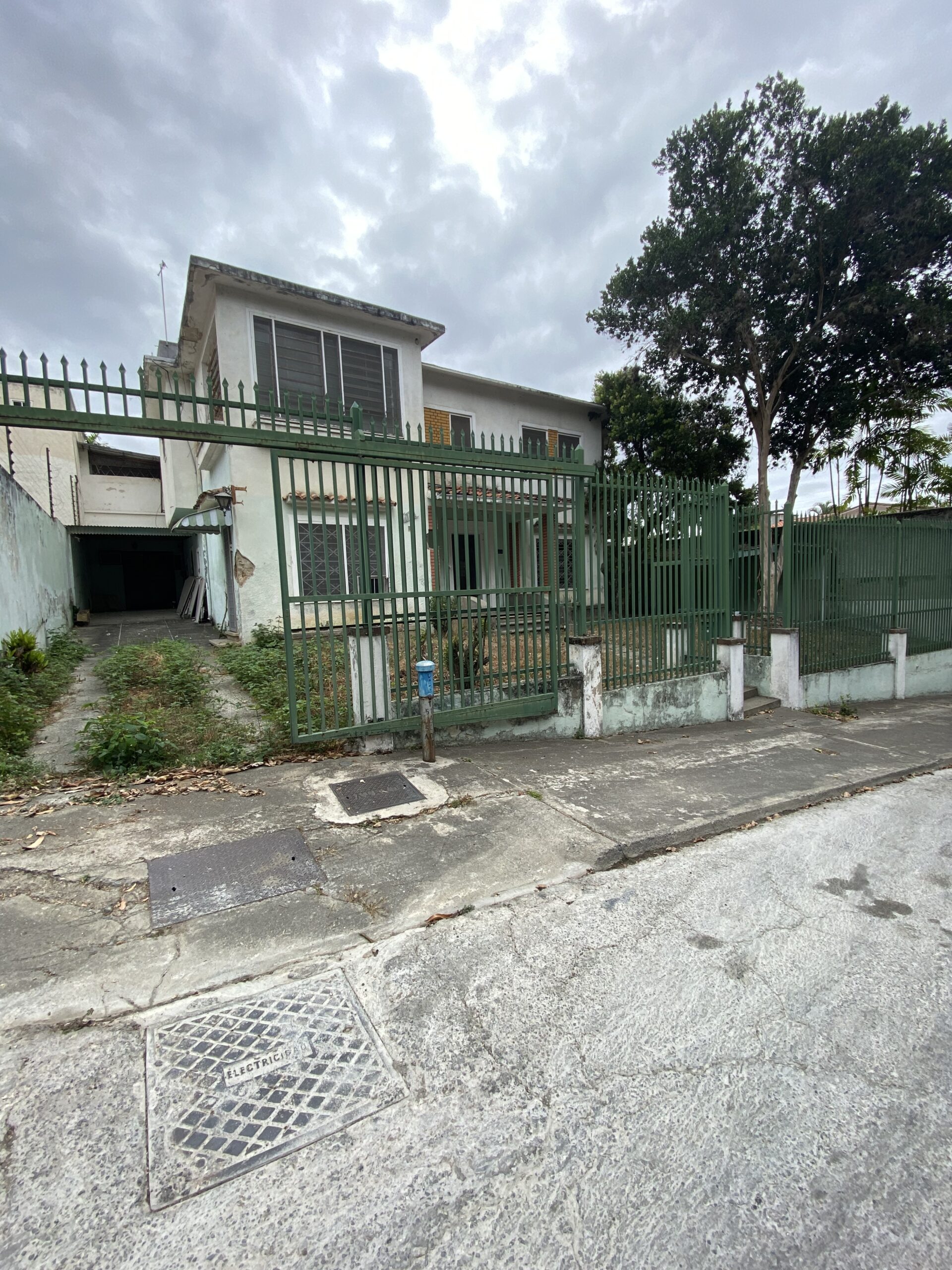 Hermosa Casa para remodelar de 550M2