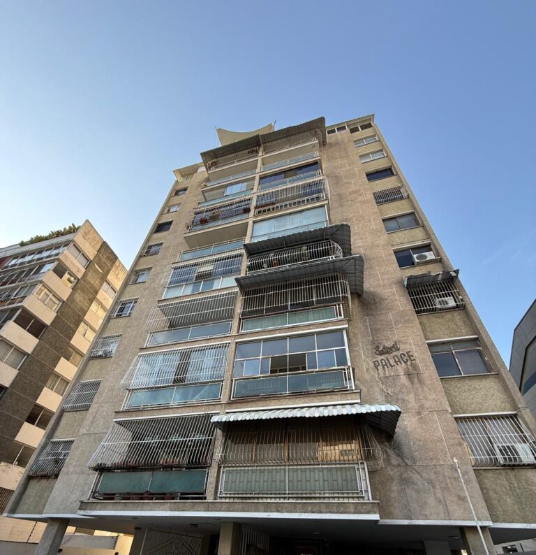 Apartamento en los Palos Grandes con 128M2