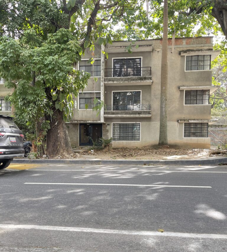 Venta de Terreno en las mercedes de 1.421,75 m²