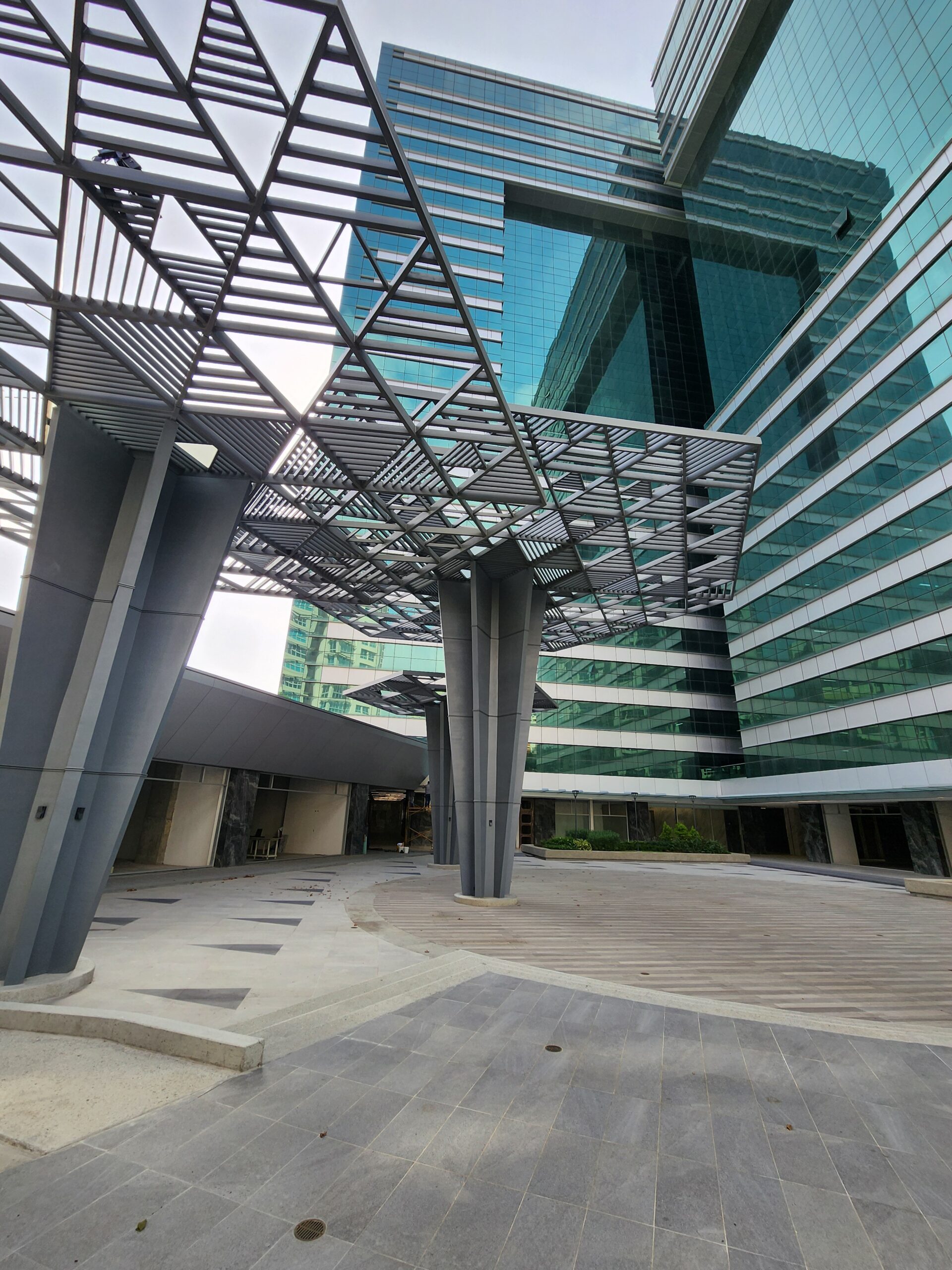 Venta de Locales en el Centro Empresarial Esmeralda de 50M2