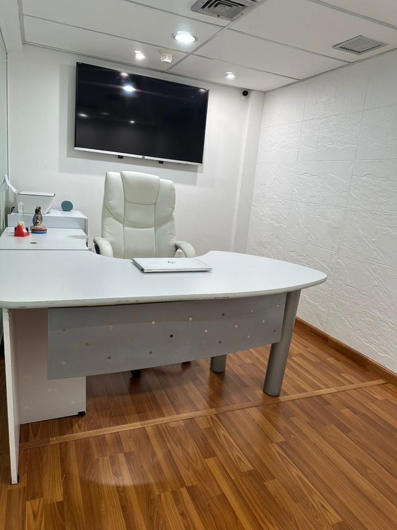 Alquiler de Oficina en las Mercedes con 19M2