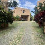 Alquiler de Casa en Prados del Este en la Montaña Moser de 700M2