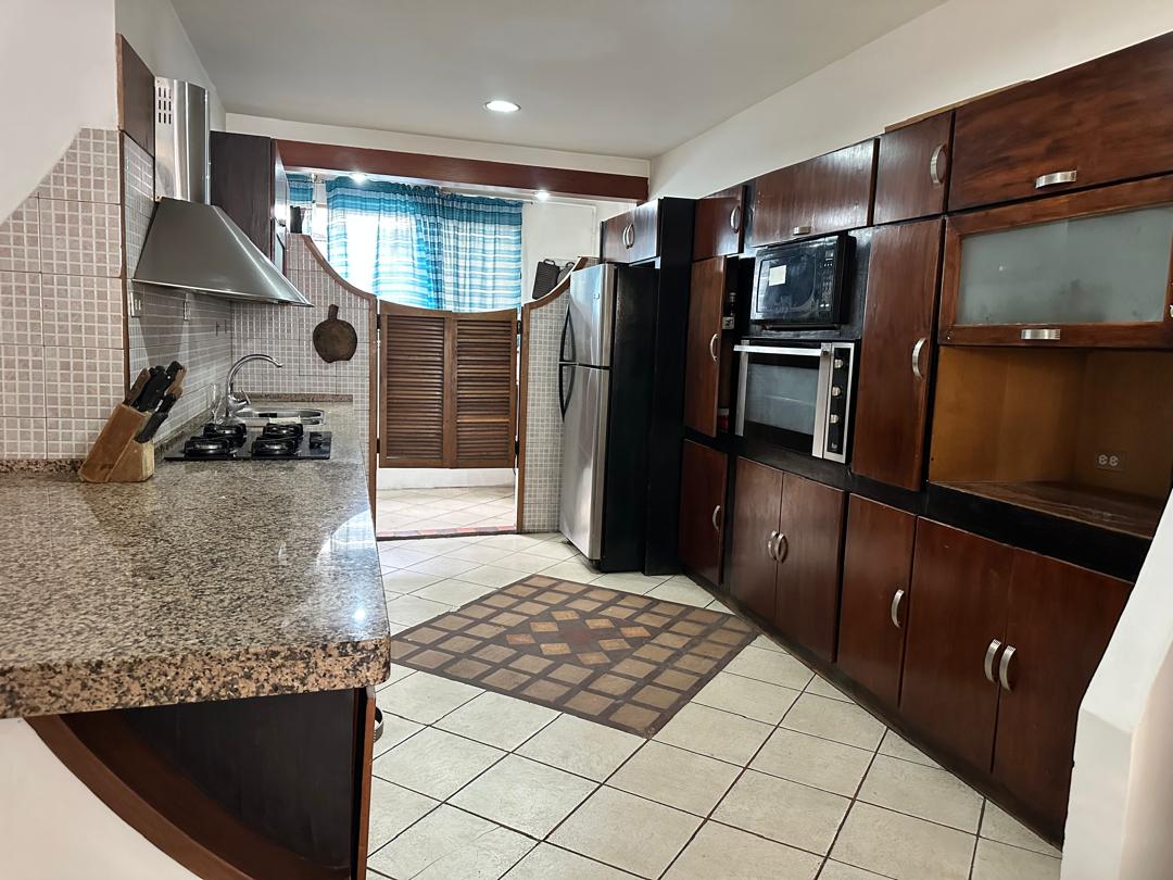 Venta de PH para remodelar en Altamira de 237M2