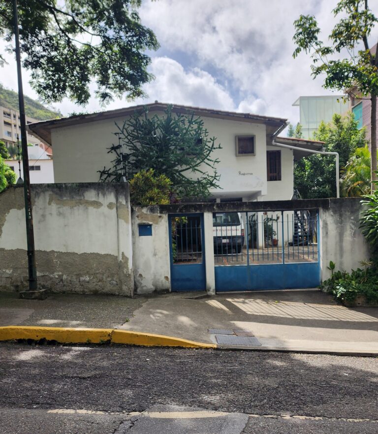 Venta Casa en Altamira con alto potencial de 849M2