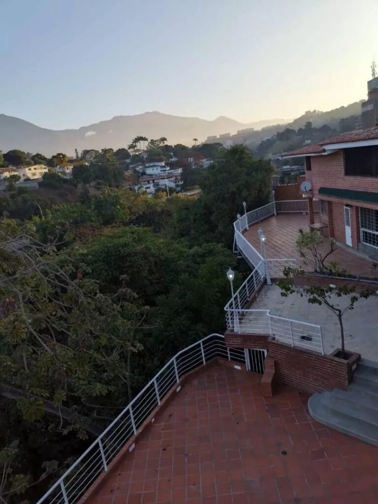 Venta de Casa Prados Del Este 750m2