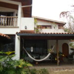 Alquiler de Casa Urb. Miranda 2000m² calle cerrada con vigilancia